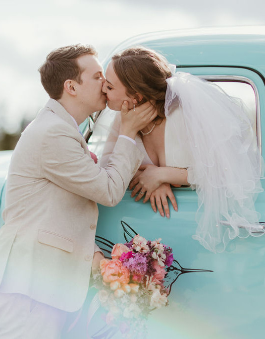 Wedding couple at Chateau de Lis Venue